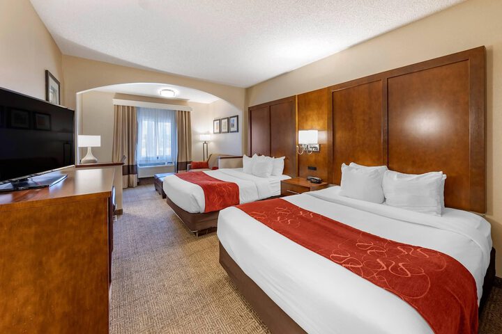 Comfort Suites Near Six Flags Magic Mountain