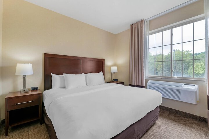 Comfort Suites Lake Geneva East