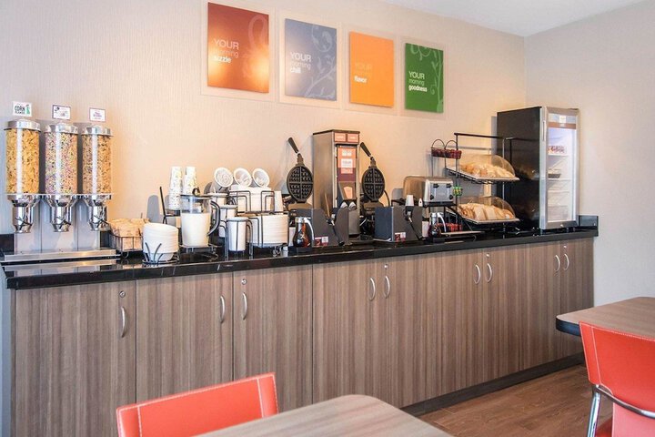 Breakfast/Coffee Service 50 of 53