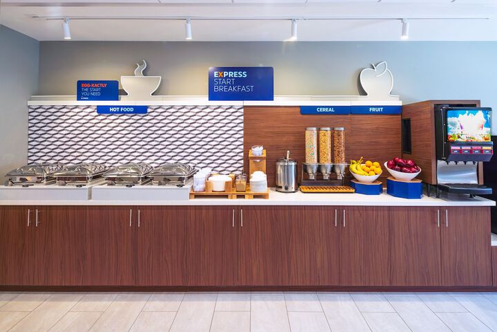 Breakfast/Coffee Service 38 of 42