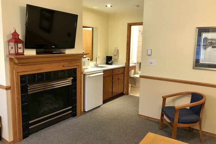 Room 83 of 157