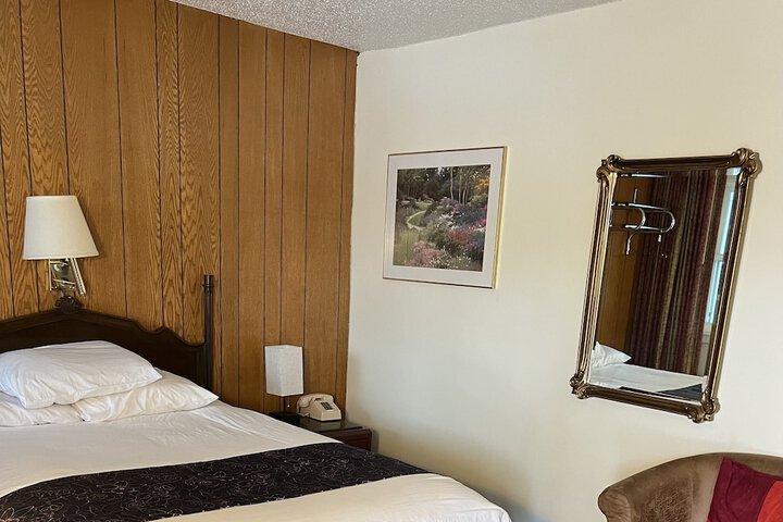 Room 12 of 23