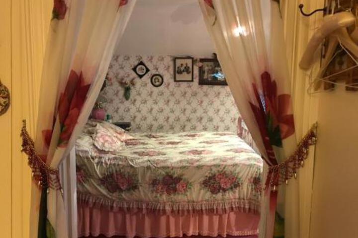 Twenty Woodlawn Bed & Breakfast