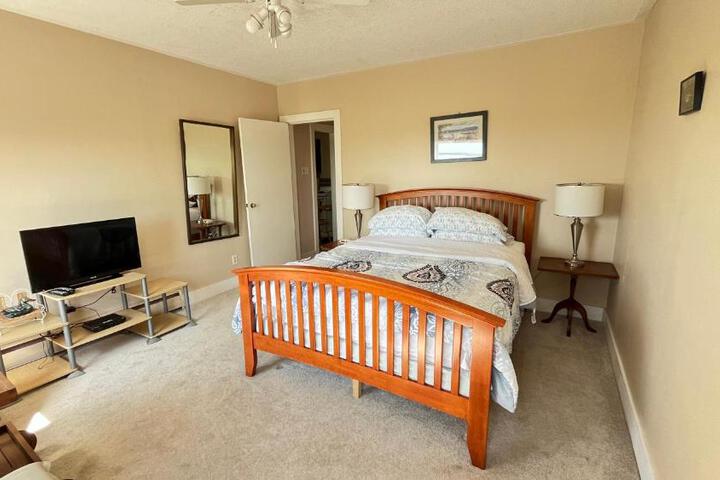 Admirals Quay Motel & Suites