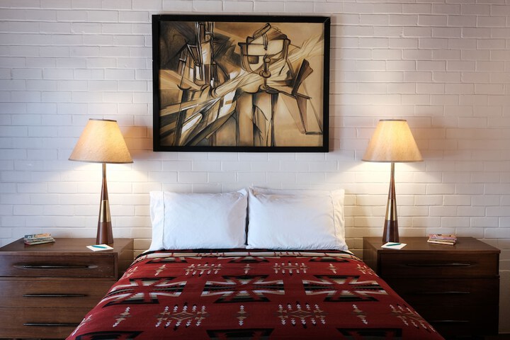 Room 33 of 42