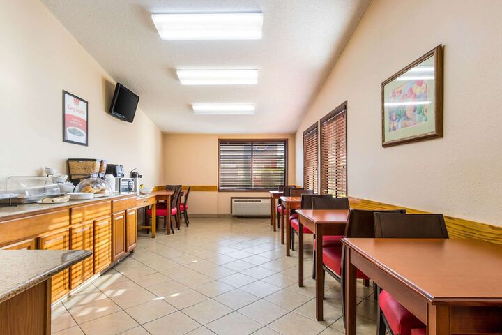 Econo Lodge Norwalk