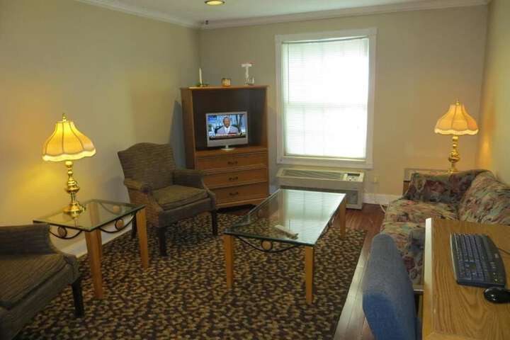Room 25 of 48
