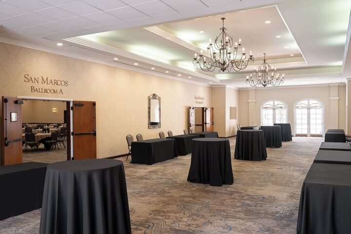 Crowne Plaza Phoenix - Chandler Golf Resort by IHG