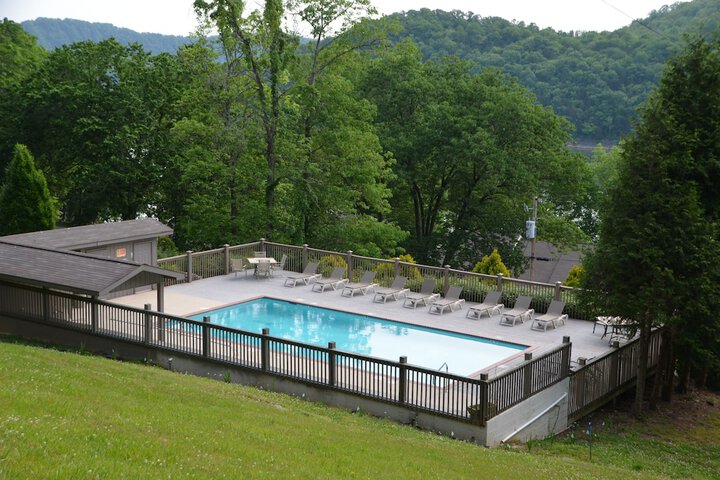 Pool 3 of 66