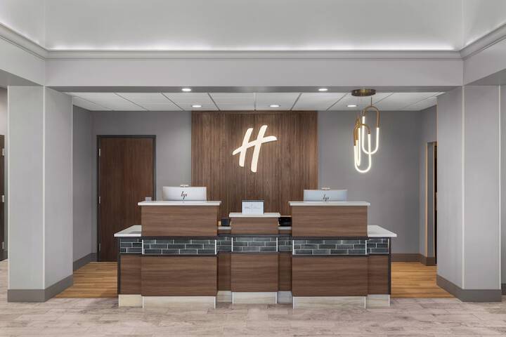 Holiday Inn Coralville Iowa City by IHG