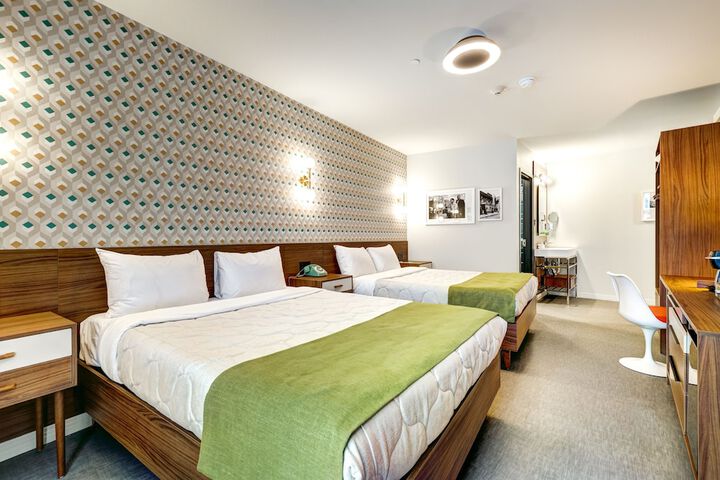 Room 12 of 40
