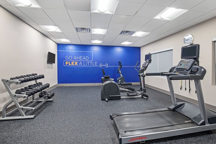 Holiday Inn Express & Suites Carrollton West by IHG