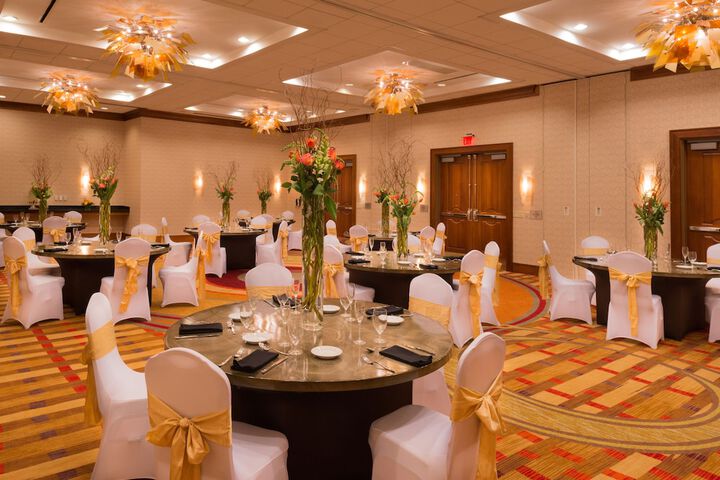Ballroom/Hall 73 of 80