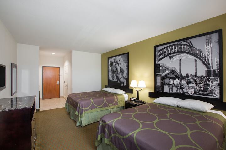 Room 5 of 14