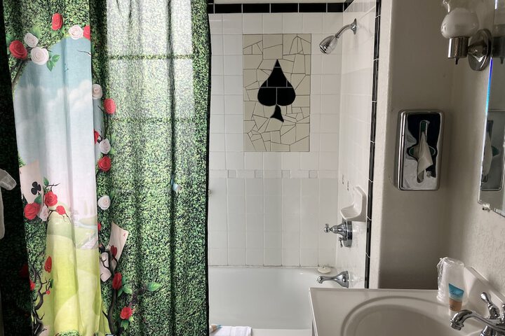 Room 14 of 78