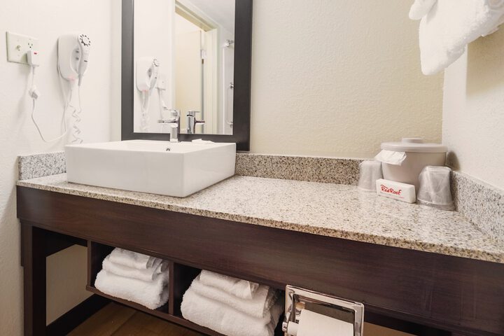 Red Roof Inn PLUS+ South Deerfield – Amherst