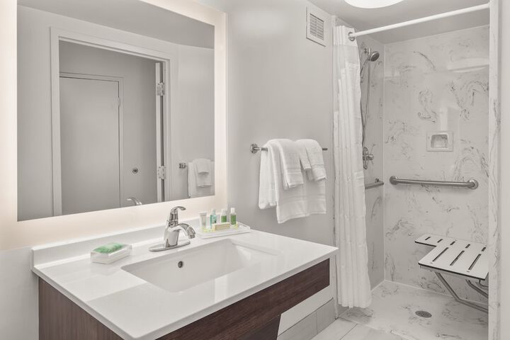 Room 30 of 58