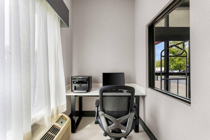 Brentwood Suites Nashville an Ascend Collection Hotel