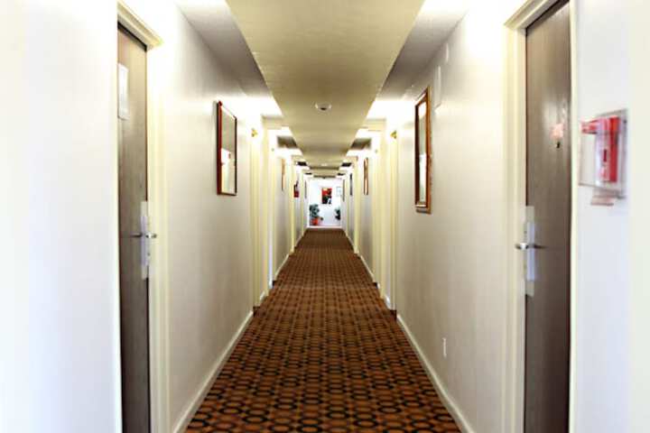 Ballroom/Hall 38 of 41