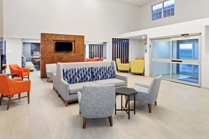 Hotel 8 of 66