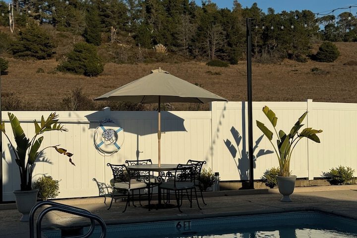 Fireside Inn on Moonstone Beach