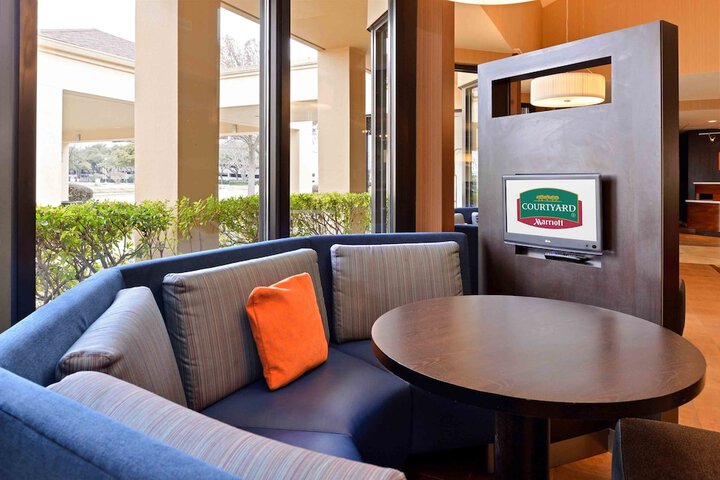 Hotel Interior 10 of 30