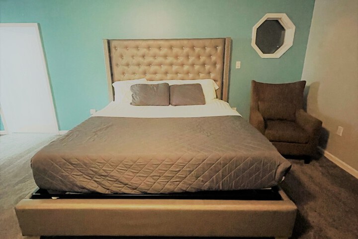 Room 34 of 44