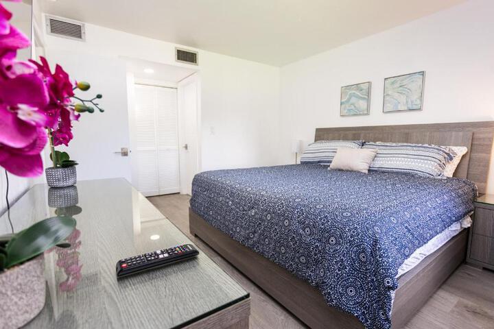 Bass & Sun Condominium 2 / 2 Bedroom