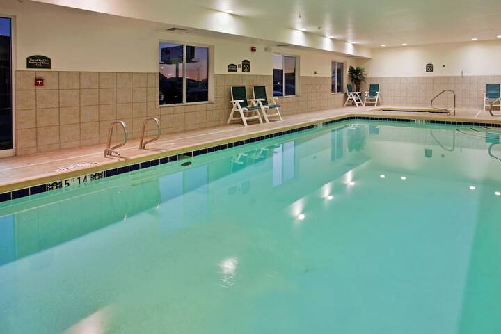 Pool 4 of 30