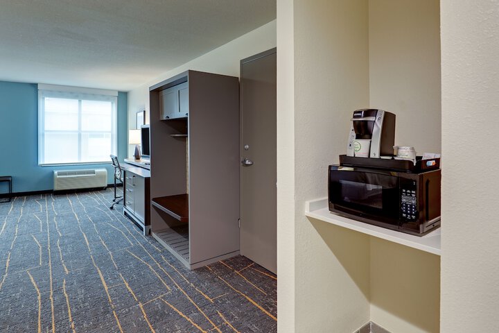 Room 34 of 73