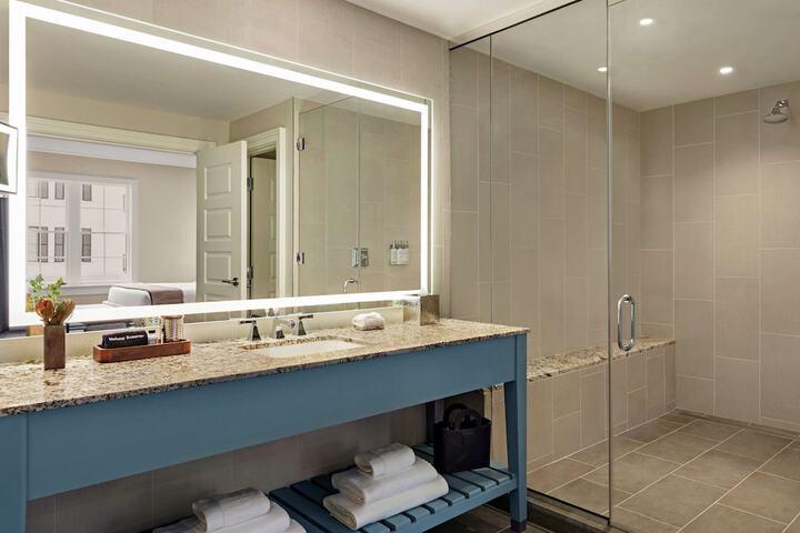 Room 42 of 130
