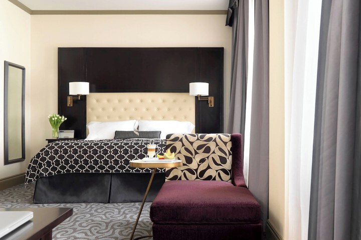 Room 30 of 58