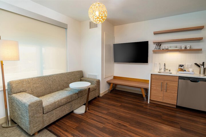 Room 15 of 44