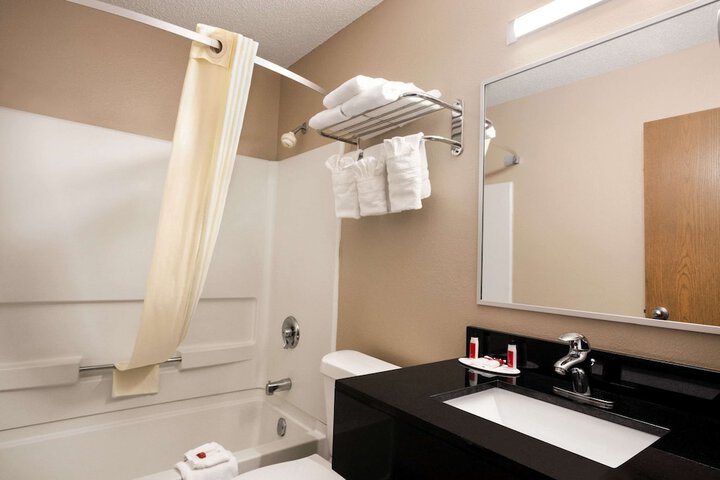 Room 14 of 28