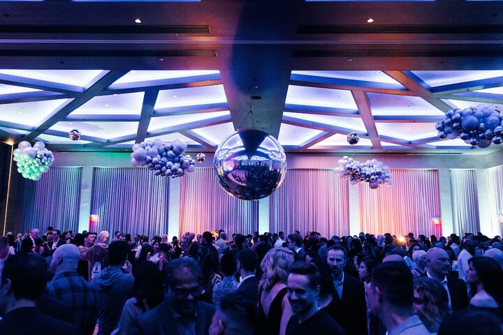 Paradox Vancouver