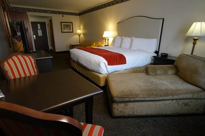 Room 34 of 85