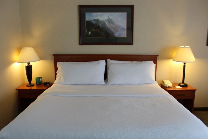Room 6 of 15