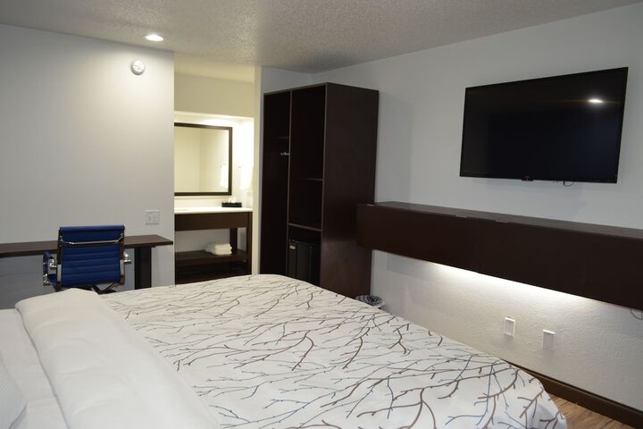 Room 21 of 25