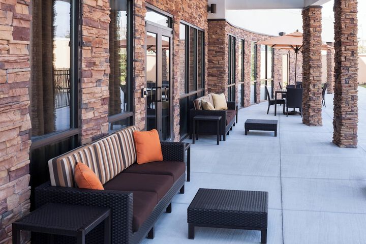 Courtyard by Marriott Houston North / Shenandoah