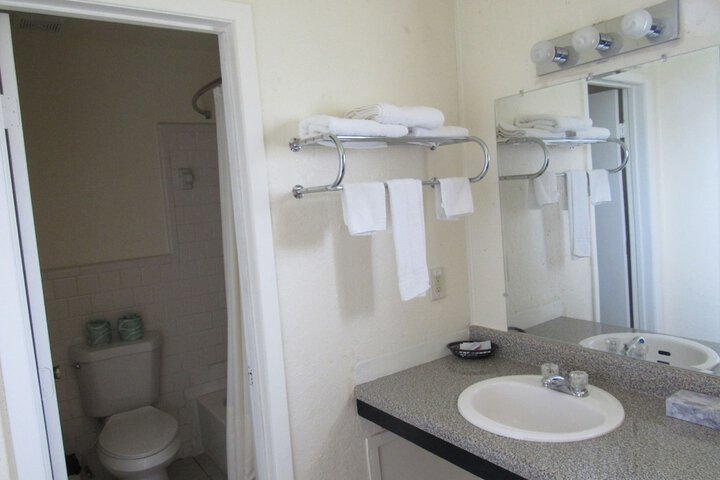 Room 15 of 31