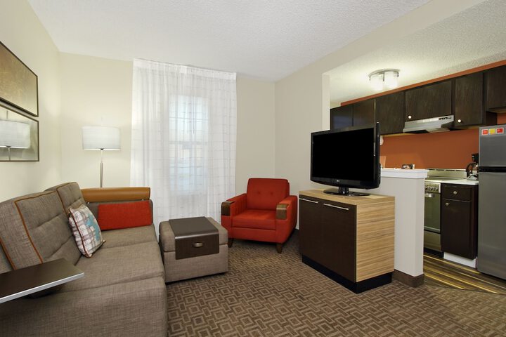 Room 16 of 33