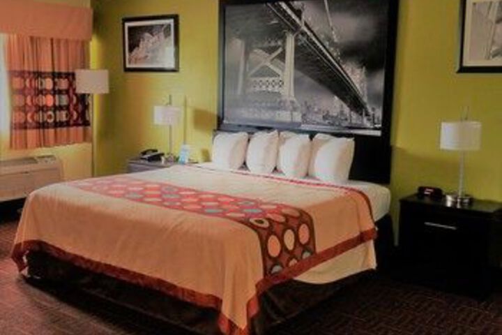 SUPER 8 BELLMAWR NJ PHILADELPH