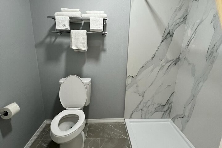 Room 14 of 32