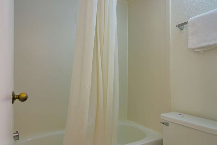 Room 21 of 46