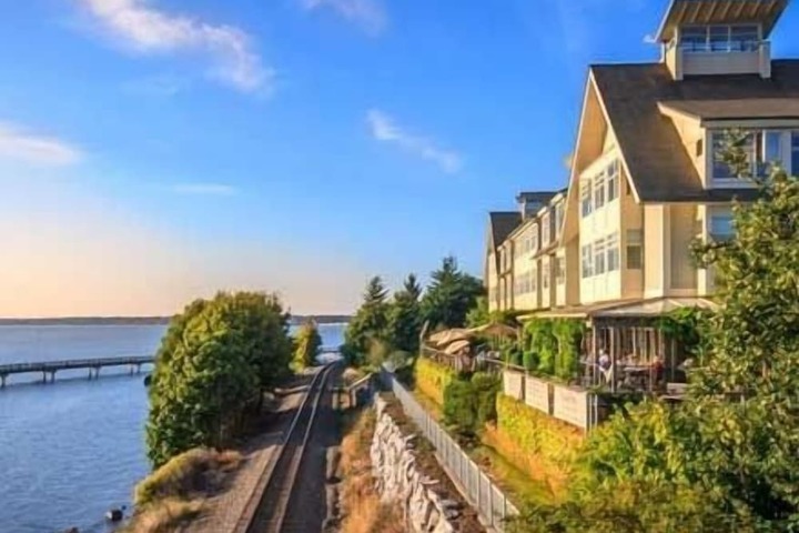 Chrysalis Inn & Spa Bellingham Curio Collection by Hilton