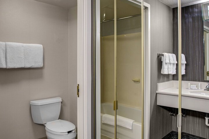 Courtyard by Marriott Cleveland Westlake