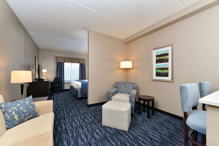 Room 16 of 47