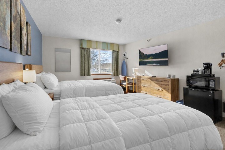 Nisswa Hotel and Suites