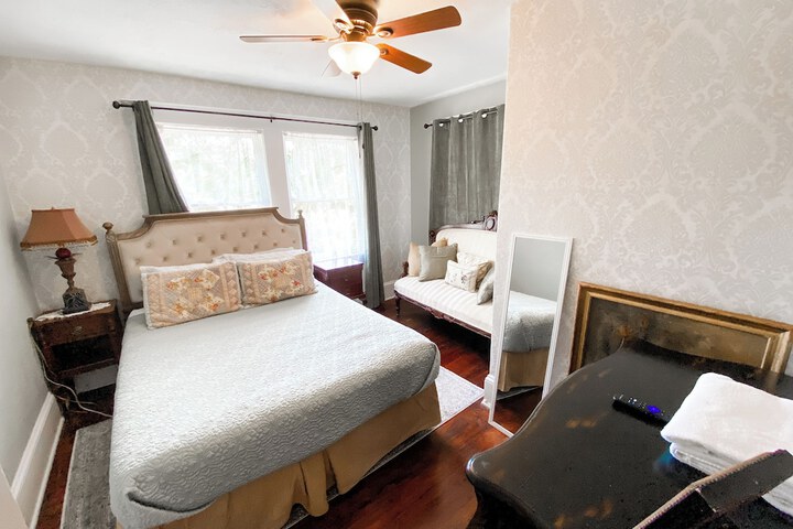 Park Place Inn and Cottages