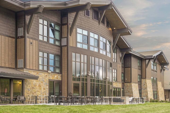 SpringHill Suites by Marriott Island Park Yellowstone